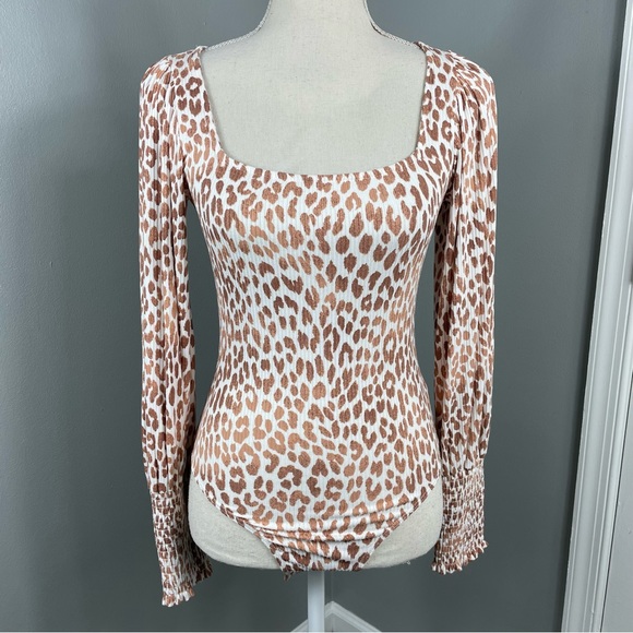 Peach Love California Tops - Peach Love || Ribbed Leopard Print Long Sleeve Body Suit Size M